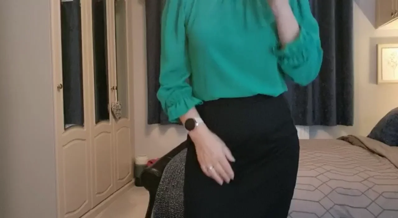 47yo Naughty Wife's Office Slut Reveal: Thong-Clad MILF Booty Tease