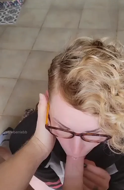 Seeing a lack of blowjobs on here so I'm here to fix that
