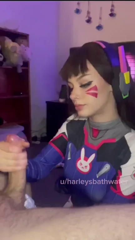 D.Va Cosplay Slut Scores Thick Facial Cumshot Win 😁💦🍆