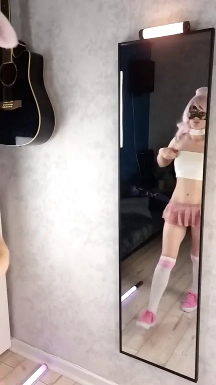 Sporty titty drop in pink, if you like jiggling pokies