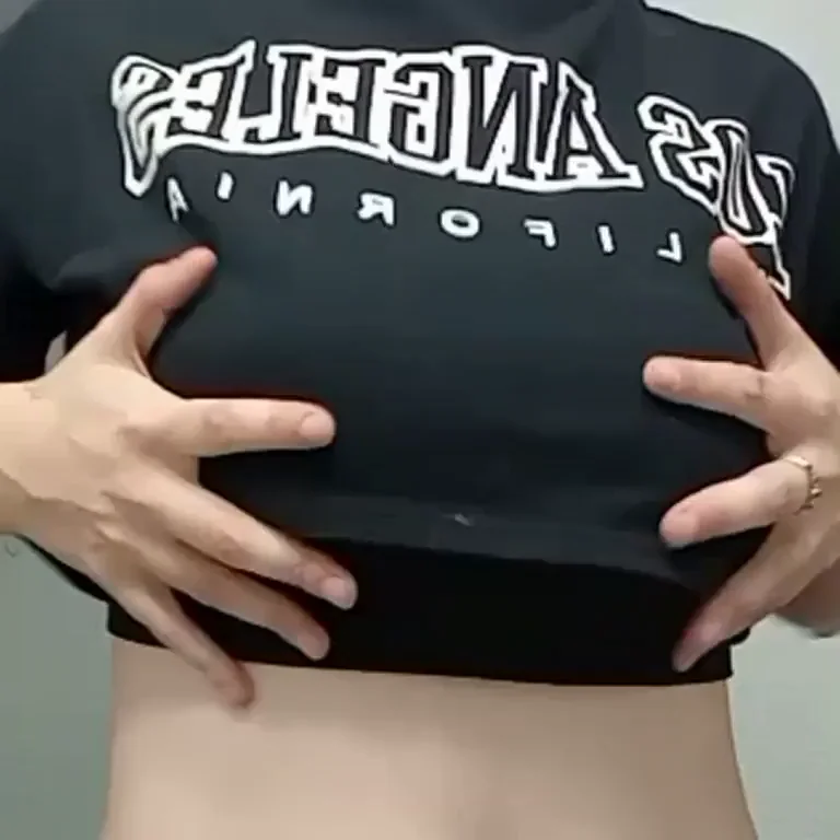 Good evening reddit, have a titty drop ðŸ¥°