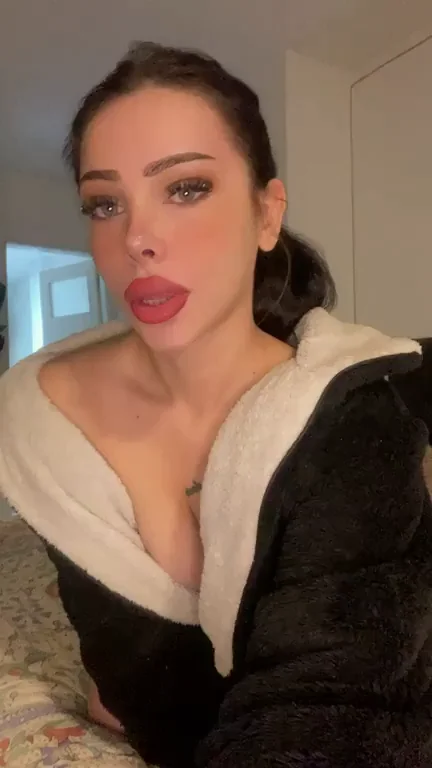 It makes me happy knowing that I am making you horny😁