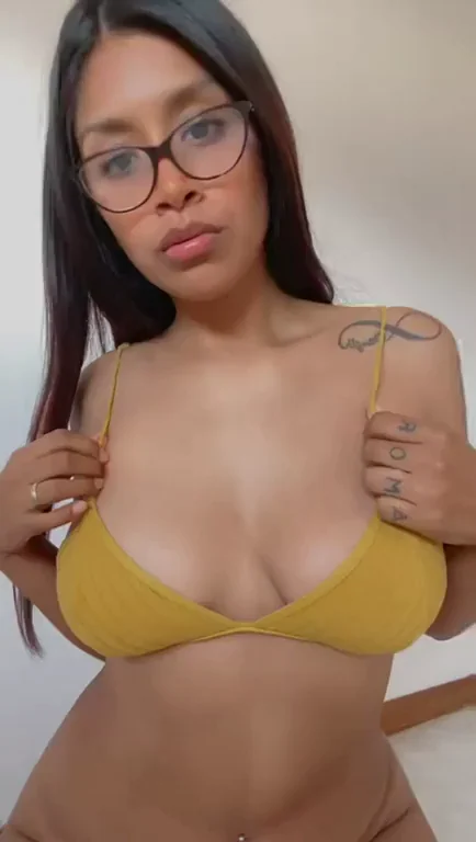 a natural latina