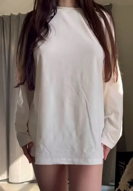 Big shirts hide big things