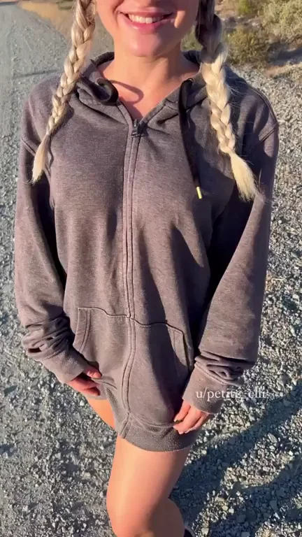 Gym Bunny Blonde's Epic Titty Drop Tease 💦🏋️‍♀️