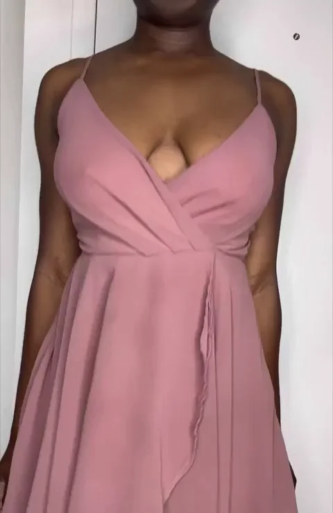 Come feel my soft black tits 😁³