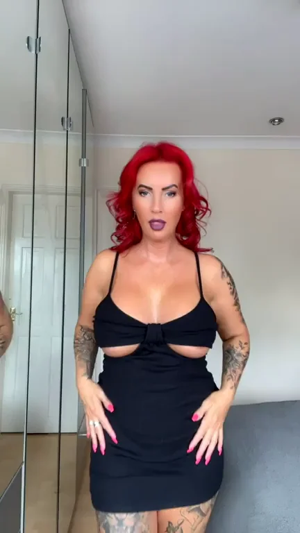 I don't have the perfect body but I enjoy surprising people with my tits