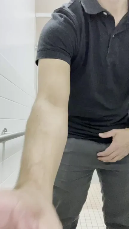 🖥️ Office Bull's Horny Day Tease 💦