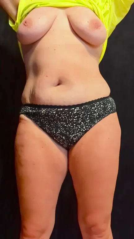 Hotwife's Massive 36DD Tits Tease 😍 Bulls Can't Get Enough! 🍈🍈