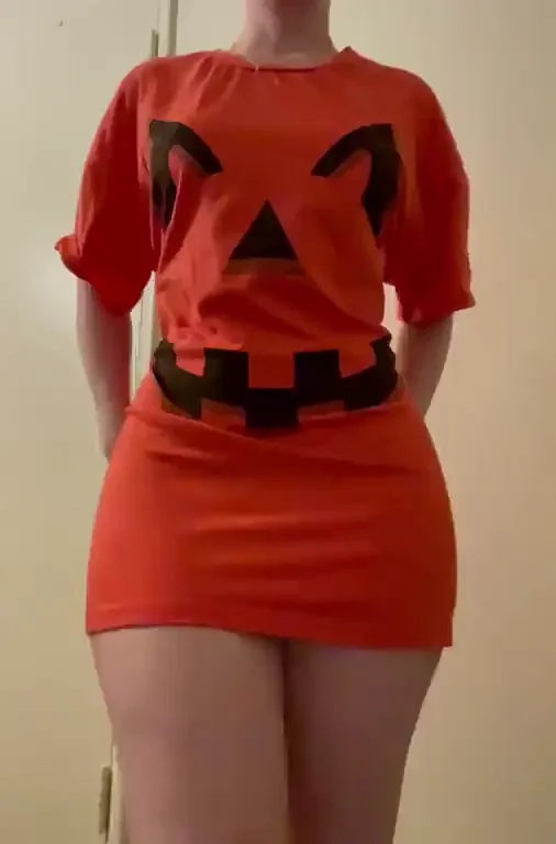 Quickie Time with Pumpkin Slut? 🎃🍑💦