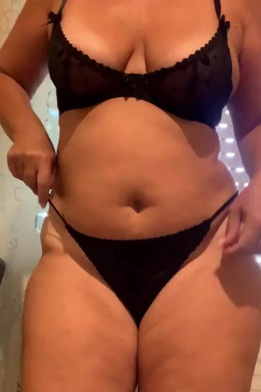 Do you need a sexy milf