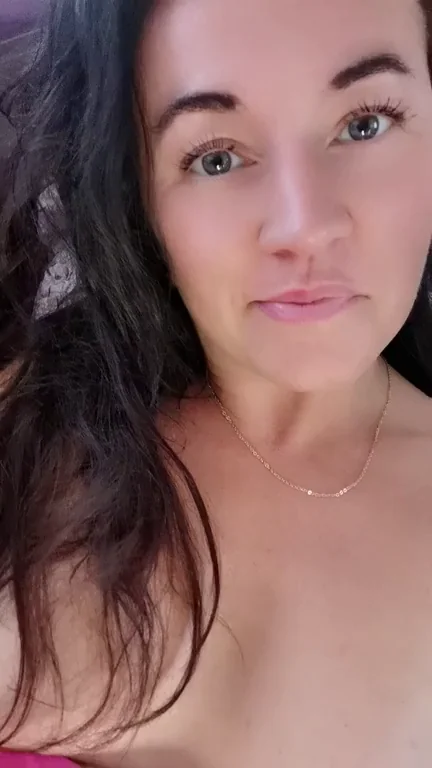 So horny, so wet today 🥵