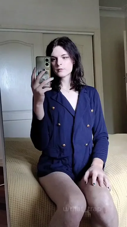 Mind if I wrap these thighs around you? ðŸ’ðŸ»"â™€ï¸ðŸ¥°