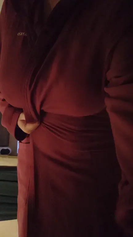Freshly Showered Slutty Titty Drop 💦🍈🍈