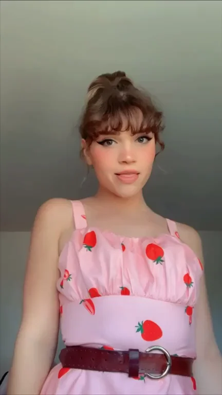 Do I still count as a tradwife? 👆—