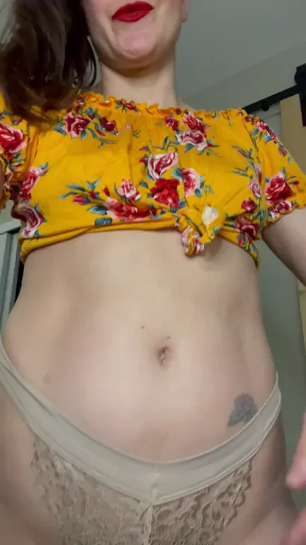 Looking for a face to sit on (41yr old mom)