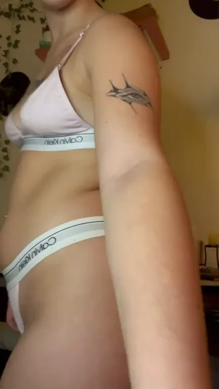 Thick Latina College Slut Begs: Fuck Your Student Ass?