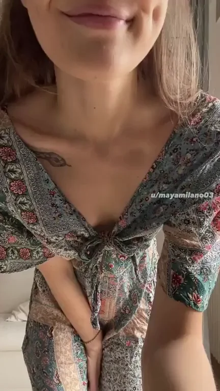 🍑 Should I Pump Up This 19yo Slutty Ass? 🔥