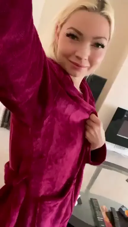 🔥 Rate My Perfect Slutty Body, Be Honest! 😈
