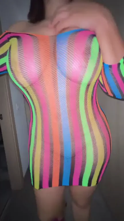 React if I can send you nudes daily