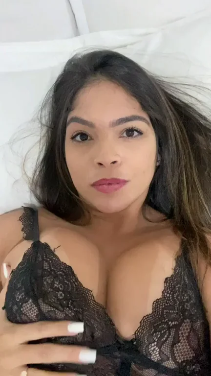 🇵🇭 Filipino Dad x 🇨🇺 Cuban Mom's Juicy Mixed Hottie Tease 💦