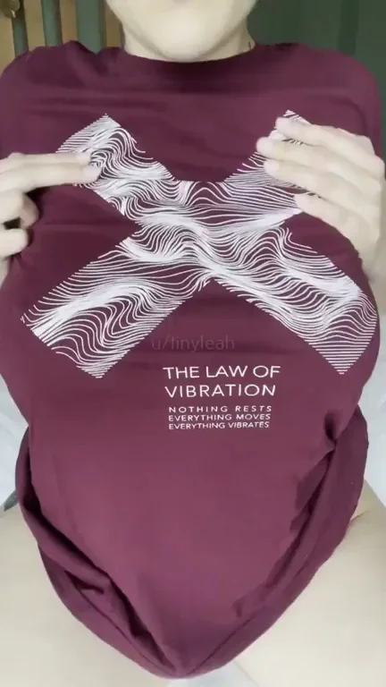 Treasure Tease: Lick or Kiss My Juicy Pussy? 🍑💦