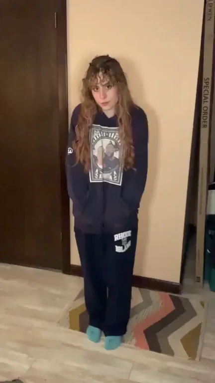 🔥 My Wild Party Trick Tease – Hoodie Off, Tits Out! 😈
