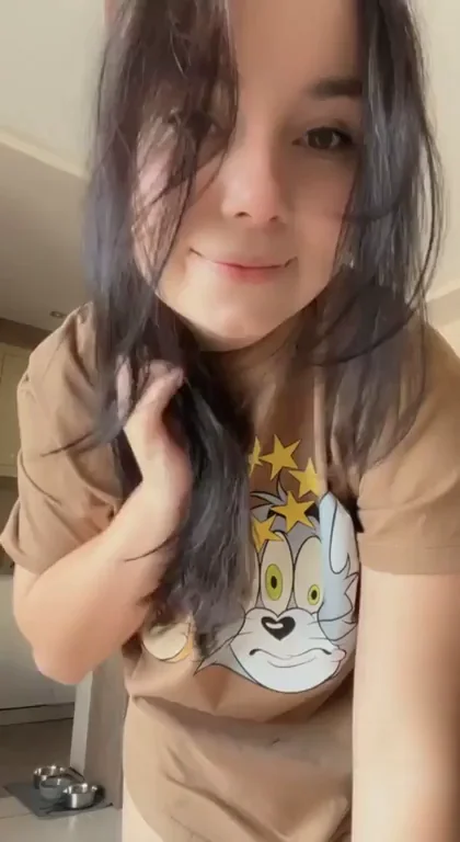 Yummy Milky Tom & Jerry Titty Tease