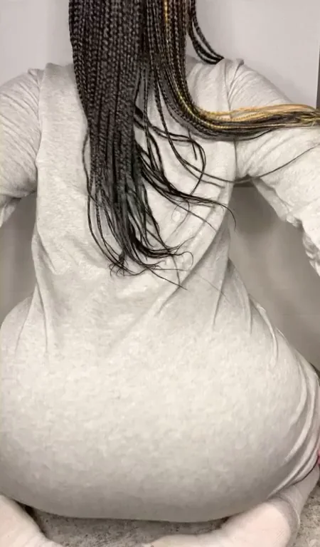 Taste or Pound This Juicy Ebony Asshole First? 🍑💦