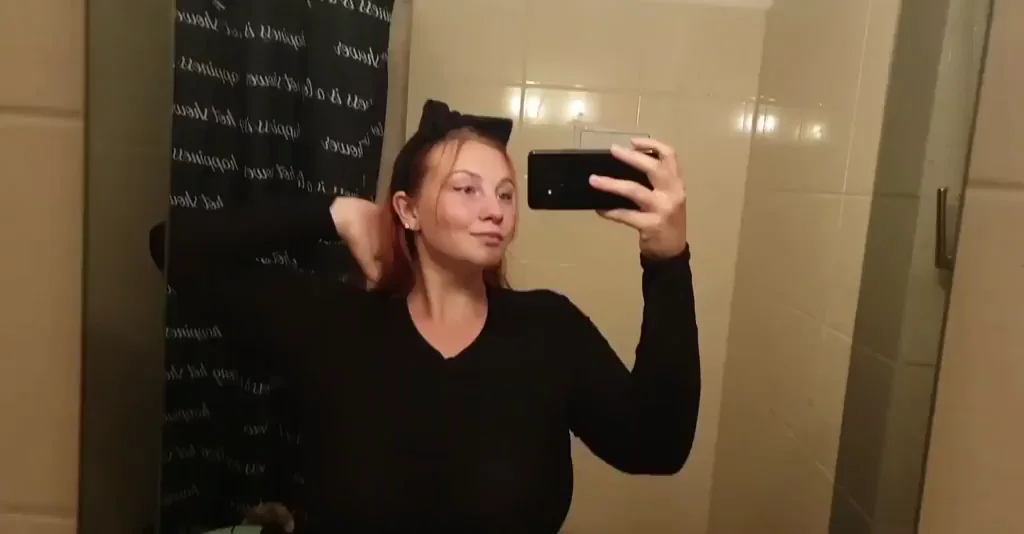 Date Me or Just Fuck My Massive Tits? 😈🍒