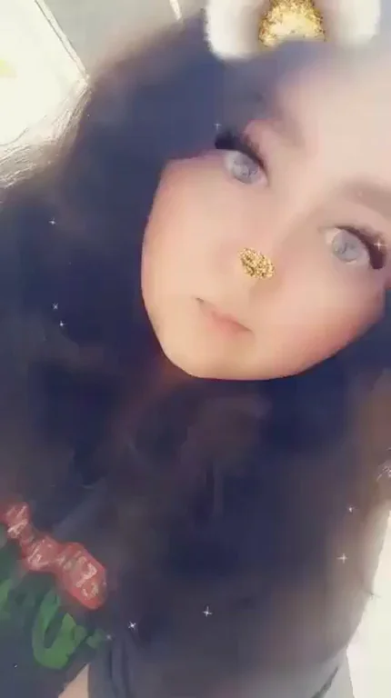 Hi I'm Kara, Peek My Tight Asshole 😈🍑