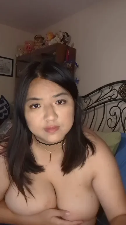 Girls used to make fun of me for having a flat chest in school