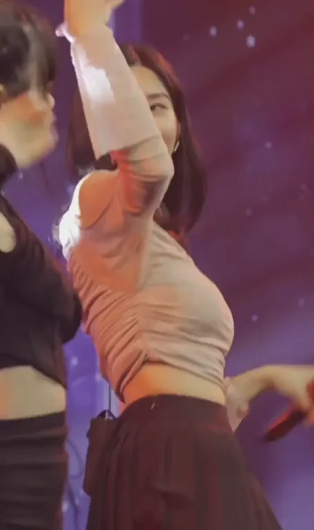 Kwon Eunbi's Sexy Kpop Dance Tease 💃🔥🍑