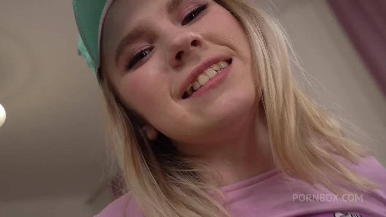 Alien Shultz Pounds 18yo Slut's Tight Ass 🍑🔥