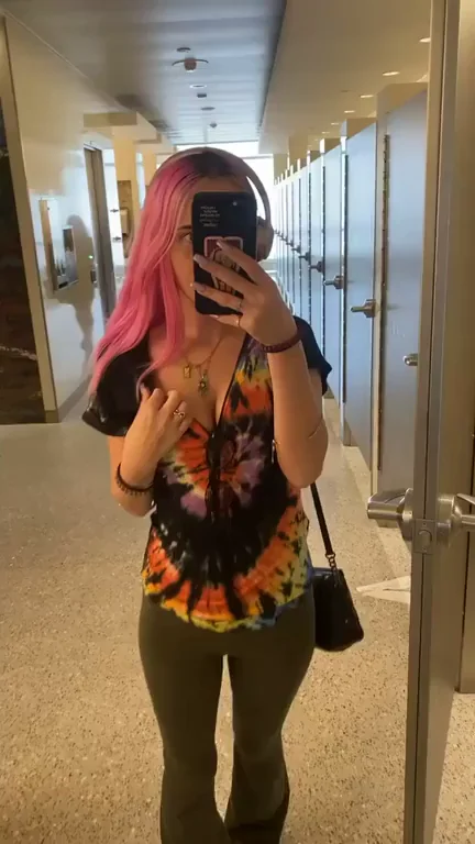 I couldn't resist exposing myself before my flight [gif]