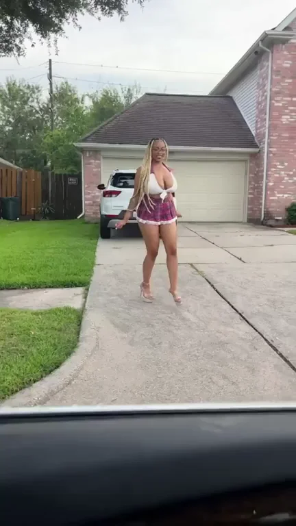 Pick Me Up After School? 🍑👙 Huge Ebony Tits Tease!