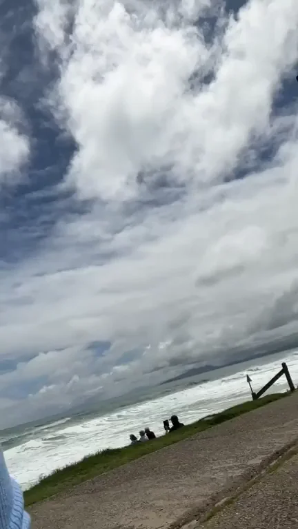 MILF's Super Horny Beach Flash After Catching Stepson Jerking to Her Vids