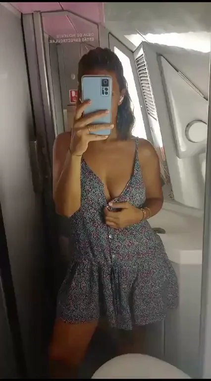 🚂 Train Slut MILF Flashes Tits & Pussy - Help Me Cum? 😈