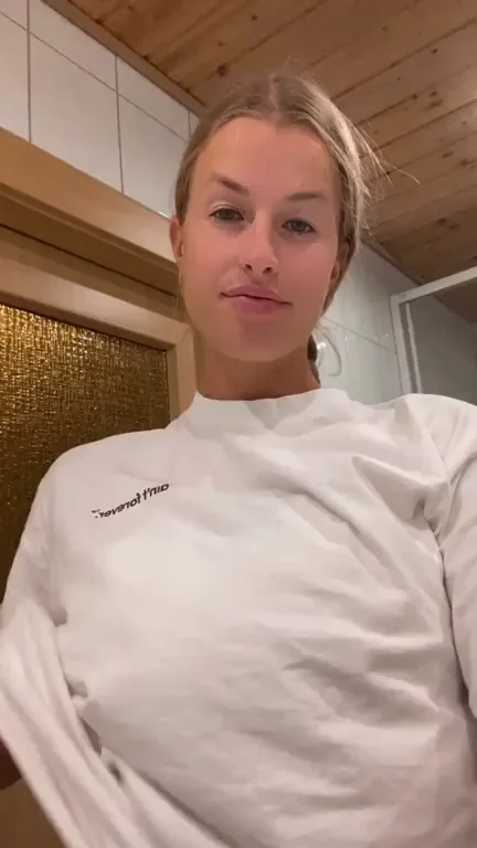 [TW] Huge natural milkers
