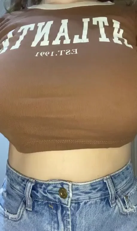 Big or HUGE Tits? 🍈🍈💦