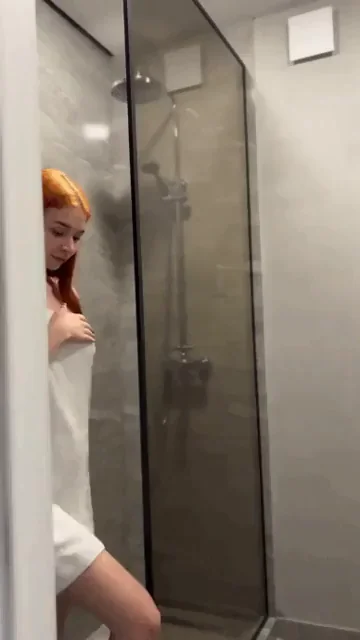 Would you fuck a girl like me if u had the chance?