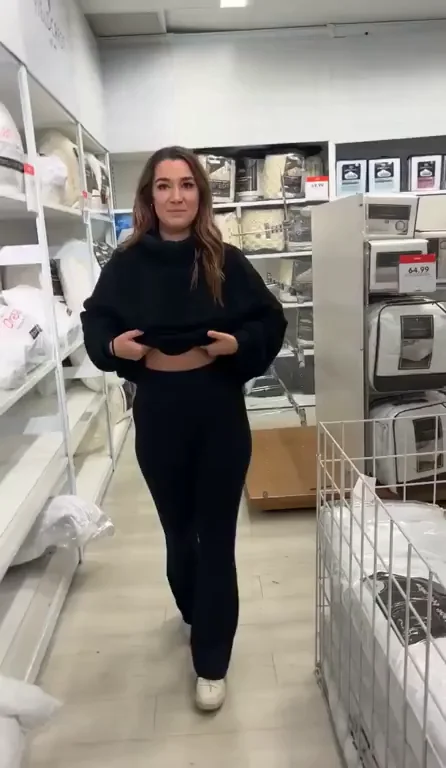Would You Date This Serial Flasher Slut? Titty Drop in Store 😈🔥