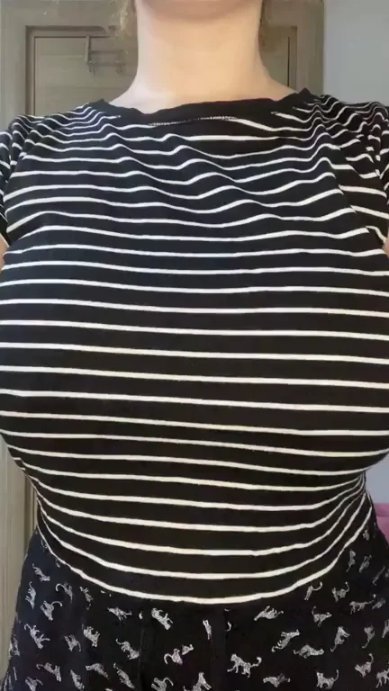 Guys keep telling me my tits are perfect.. are they? [reveal]