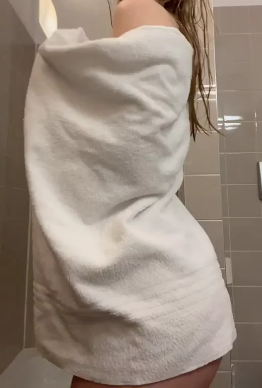 Tiny Titties Tease: Perfect Mouthfuls You'll Crave to Suck 😍👅