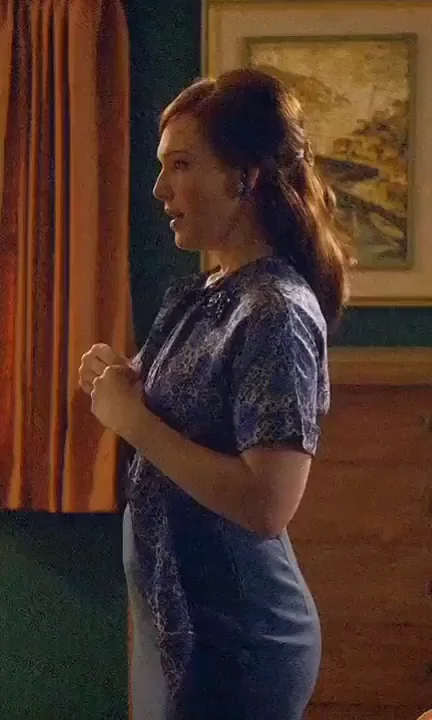🔥 Erin Cummings' Retro Tits Out Tease 💋