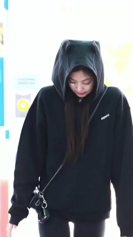 Jennie Cat Hoodie Tease: BLACKPINK Slut's Airport Curves
