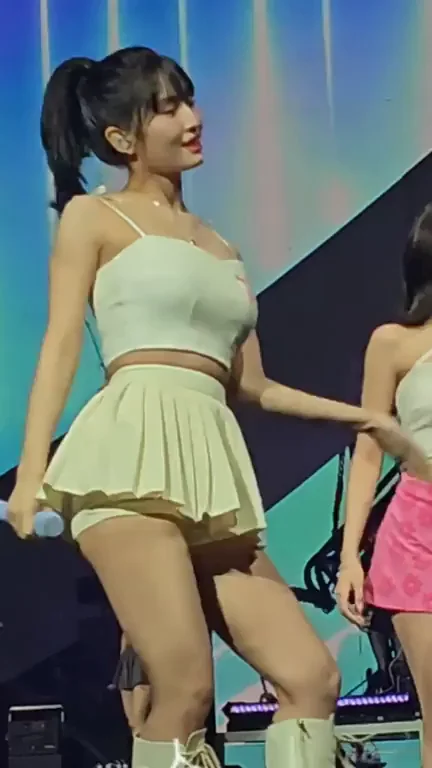 🍑 TWICE Momo & Mina Ass Shaking Kpop Tease 🔥