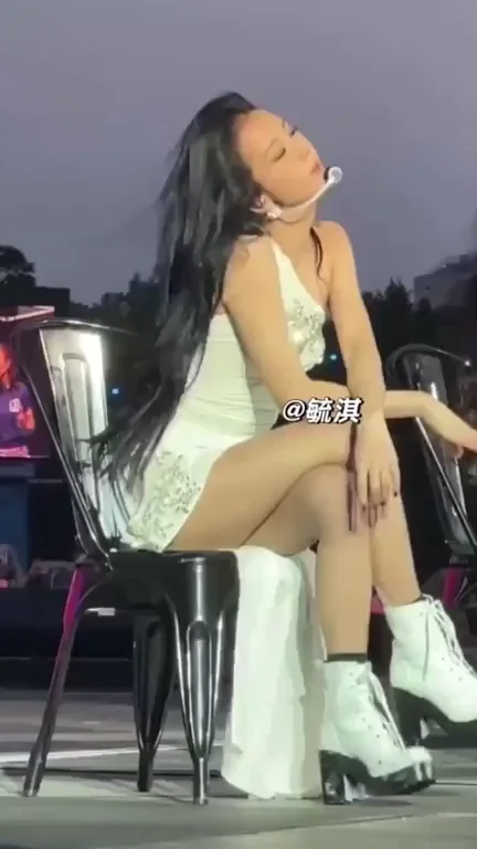 Jisoo from Blackpink Teasing in Tiny White Dress 💋🔥
