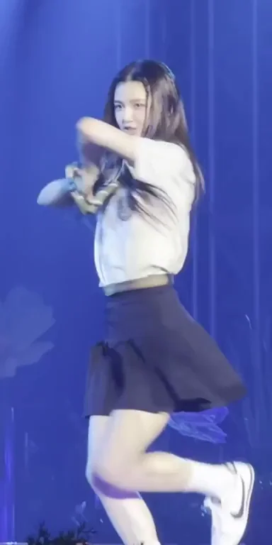 Danielle's K-Pop Skirt Tease: NewJeans Slutty Dance Flex