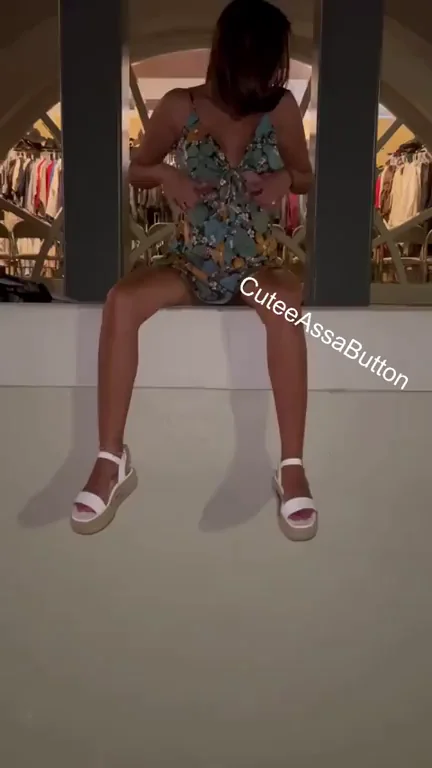 Peekaboobs